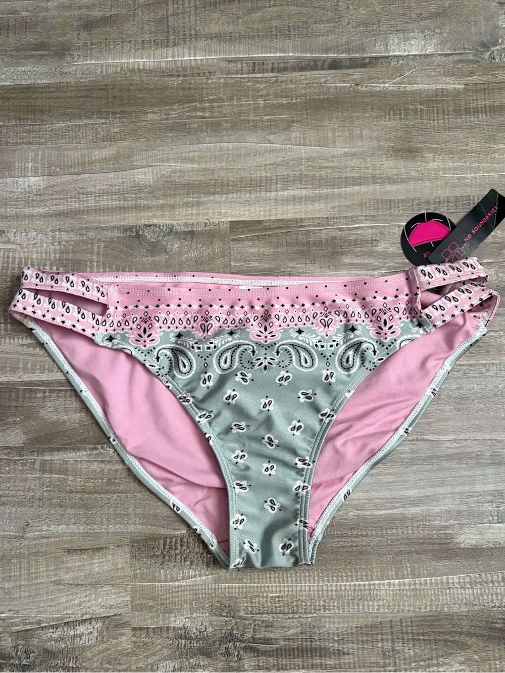 No Boundaries Paisley Pattern Hipster Pink Swim Bottoms Large Pink & Gray NEW